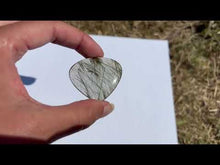 Charger et lire la vidéo dans la visionneuse de la Galerie, Quartz à Actinolite 1