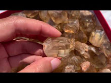 Charger et lire la vidéo dans la visionneuse de la Galerie, Citrine brut 83