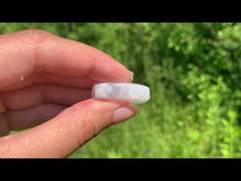 Charger et lire la vidéo dans la visionneuse de la Galerie, Labradorite "blanche" d'Inde 9