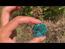 Charger et lire la vidéo dans la visionneuse de la Galerie, VENDU Apatite bleue 16