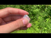 Charger et lire la vidéo dans la visionneuse de la Galerie, Labradorite "blanche" d'Inde 22