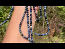Charger et lire la vidéo dans la visionneuse de la Galerie, Perles en dumortiérite entre 4 et 8mm