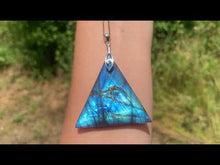 Charger et lire la vidéo dans la visionneuse de la Galerie, Bélière "oeil" (argentée, dorée, rosée)