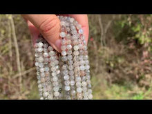 Charger et lire la vidéo dans la visionneuse de la Galerie, Perles en pierre de lune grise 4mm PLGU