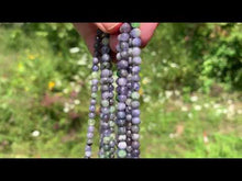 Charger et lire la vidéo dans la visionneuse de la Galerie, Perles en zoïsite et tanzanite entre 4 et 8mm