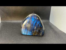 Charger et lire la vidéo dans la visionneuse de la Galerie, Bloc en labradorite 3
