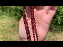 Charger et lire la vidéo dans la visionneuse de la Galerie, Perles en grenat hessonite facettées entre 2 et 4mm