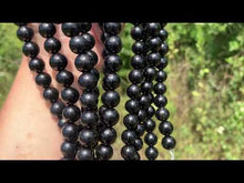 Charger et lire la vidéo dans la visionneuse de la Galerie, Perles en jais entre 6 et 10mm