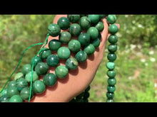 Charger et lire la vidéo dans la visionneuse de la Galerie, Perles en chrysoprase entre 4 et 10mm