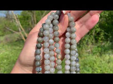 Charger et lire la vidéo dans la visionneuse de la Galerie, Perles en labradorite entre 6 et 8mm LD