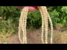 Charger et lire la vidéo dans la visionneuse de la Galerie, Perles en calcite jaune entre 4 et 10mm