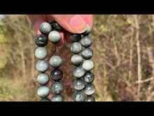 Charger et lire la vidéo dans la visionneuse de la Galerie, Perles en oeil d'aigle entre 6 et 10mm OAD