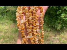 Charger et lire la vidéo dans la visionneuse de la Galerie, Perles en aventurine jaune, forme chips