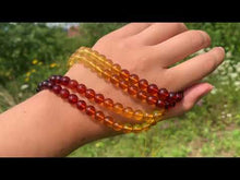Charger et lire la vidéo dans la visionneuse de la Galerie, Perles en ambre, couleur multiple, entre 6 et 8mm