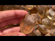 Charger et lire la vidéo dans la visionneuse de la Galerie, Citrine brut 55