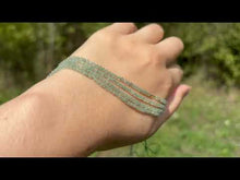 Charger et lire la vidéo dans la visionneuse de la Galerie, Perles en aventurine verte facettées entre 2 et 4mm