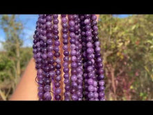 Charger et lire la vidéo dans la visionneuse de la Galerie, Perles en lépidolite entre 6 et 10mm