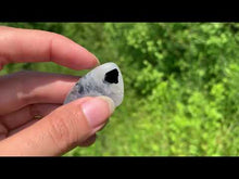 Charger et lire la vidéo dans la visionneuse de la Galerie, Labradorite "blanche" d'Inde 12