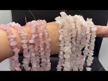 Charger et lire la vidéo dans la visionneuse de la Galerie, Perles en quartz rose, forme chips