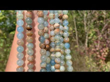 Charger et lire la vidéo dans la visionneuse de la Galerie, Perles en calcite bleue entre 6 et 10mm