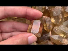 Charger et lire la vidéo dans la visionneuse de la Galerie, VENDU Citrine brut 56