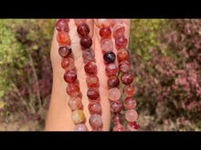 Charger et lire la vidéo dans la visionneuse de la Galerie, Perles en quartz hématoïde rouge entre 4 et 12mm