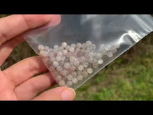 Charger et lire la vidéo dans la visionneuse de la Galerie, Perles en pierre de lune grise 4mm PLGU