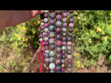 Charger et lire la vidéo dans la visionneuse de la Galerie, Perles en rubis cyanite entre 6 et 8mm