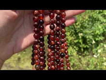 Charger et lire la vidéo dans la visionneuse de la Galerie, Perles en grenat hessonite entre 6 et 10mm