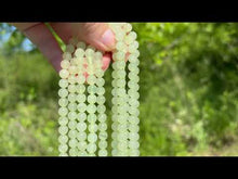Charger et lire la vidéo dans la visionneuse de la Galerie, Perles en calcite verte entre 6 et 10mm