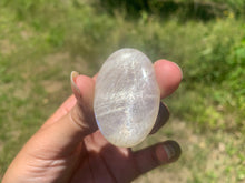 Charger l'image dans la galerie, VENDU Labradorite blanche d'Afrique 26