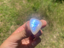 Charger l'image dans la galerie, VENDU Labradorite blanche d'Afrique 30