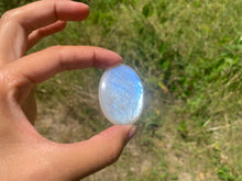 Charger l'image dans la galerie, VENDU Labradorite blanche d'Afrique 32