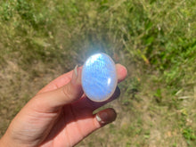 Charger l'image dans la galerie, VENDU Labradorite blanche d'Afrique 32