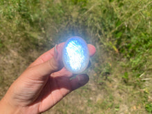 Charger l'image dans la galerie, VENDU Labradorite blanche d'Afrique 32