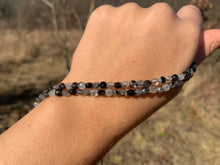 Charger l'image dans la galerie, Quartz avec inclusions de tourmaline facettées 3 x 4mm