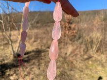 Charger l'image dans la galerie, Perles en quartz rose, forme goutte facettées 12 x 26mm