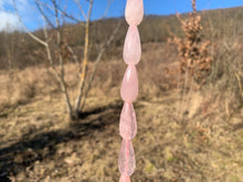 Charger l'image dans la galerie, Perles en quartz rose, forme goutte facettées 12 x 26mm