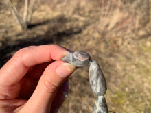 Charger l'image dans la galerie, Perles en labradorite, forme goutte facettées 12 x 26mm
