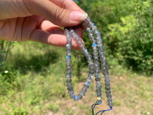Charger l'image dans la galerie, Perles en labradorite, disque facetté