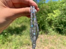 Charger l'image dans la galerie, Perles en labradorite, disque facetté