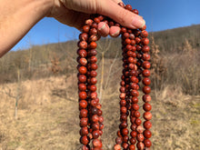 Charger l'image dans la galerie, Perles en jaspe peau de serpent entre 8 et 10mm