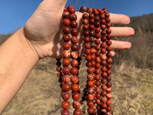 Charger l'image dans la galerie, Perles en jaspe peau de serpent entre 8 et 10mm