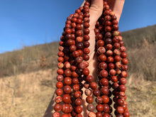 Charger l'image dans la galerie, Perles en jaspe peau de serpent entre 8 et 10mm