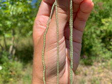 Charger l'image dans la galerie, Perles en péridot entre 2 et 5mm