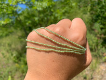 Charger l'image dans la galerie, Perles en péridot entre 2 et 5mm