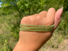 Charger l'image dans la galerie, Perles en péridot entre 2 et 5mm