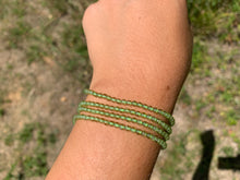 Charger l'image dans la galerie, Perles en péridot entre 2 et 5mm