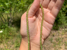 Charger l'image dans la galerie, Perles en péridot entre 2 et 5mm