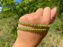 Charger l'image dans la galerie, Perles en péridot entre 2 et 5mm